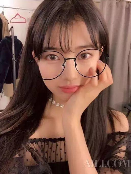 国产福利艹眼镜妹 在线,眼镜妹的激情演绎